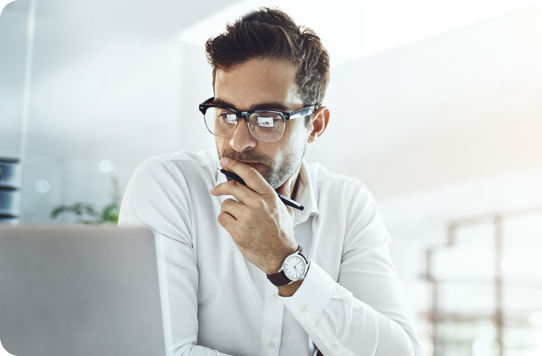 AdobeStock_603210957 Artificial intelligence boosts workplace productivity